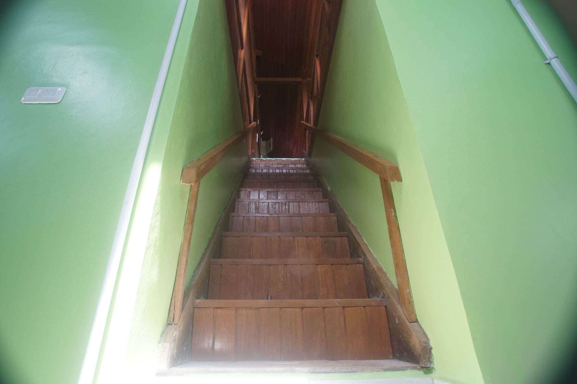 Rumah Kost Maple Winangun Manado Exterior photo