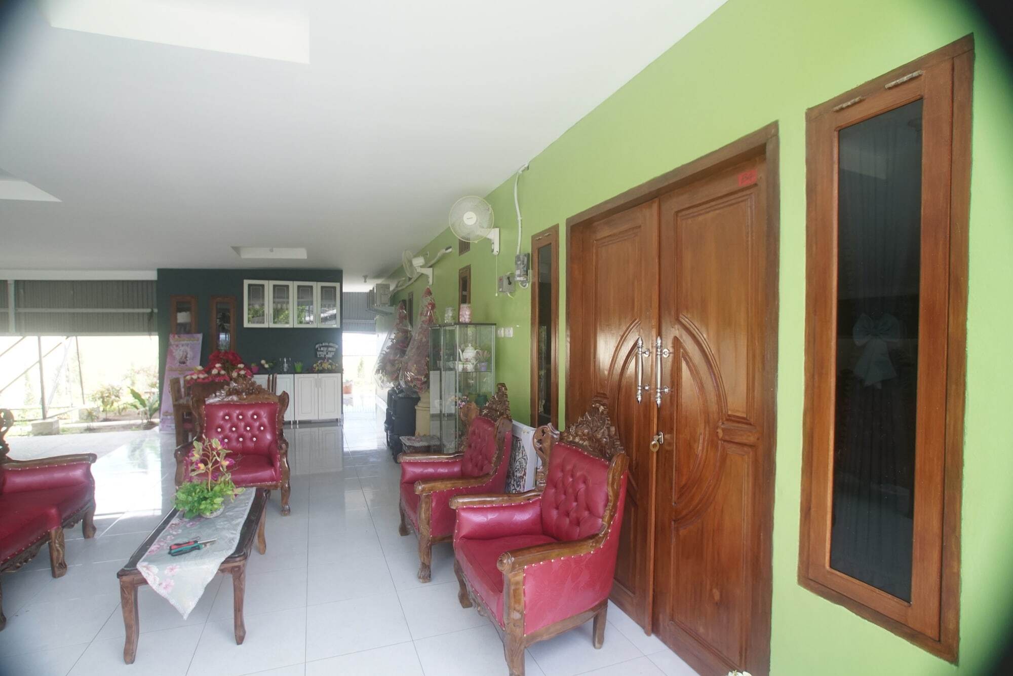 Rumah Kost Maple Winangun Manado Exterior photo